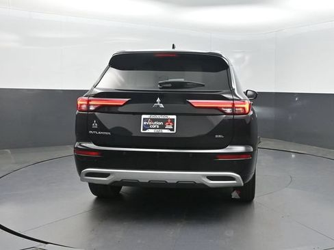 Used 2024 Mitsubishi Outlander SEL Black Edition FWD image 26