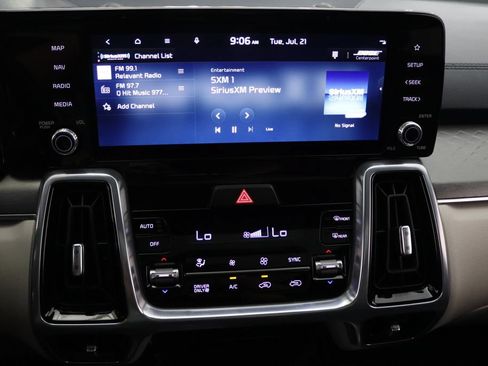 Used 2023 Kia Sorento SX Prestige AWD/4WD image 23
