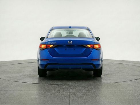 Used 2025 Nissan Sentra SV image 7