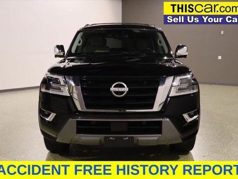 Used 2024 Nissan Armada Platinum w/ Captain's Chairs Package RWD image 3