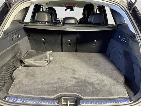 Used 2025 Mercedes-Benz GLC 350e 4MATIC image 24