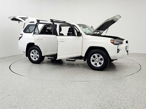 Used 2021 Toyota 4Runner SR5 Premium w/ Moonroof Package AWD/4WD image 10