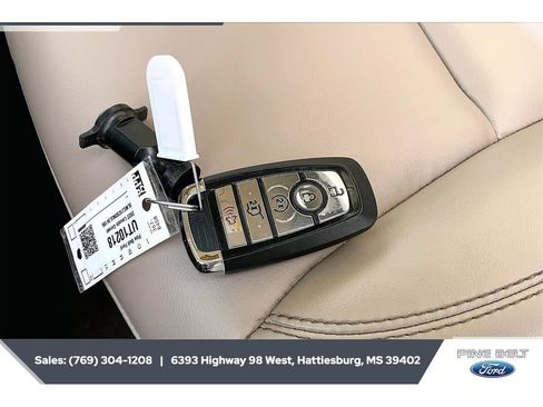 Used 2022 Lincoln Corsair FWD image 9