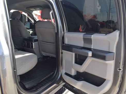 Used 2018 Ford F150 XLT w/ Equipment Group 302A Luxury AWD/4WD image 12