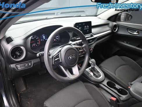 Used 2021 Kia Forte LXS FWD image 12