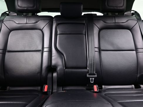 Used 2022 Lincoln Corsair AWD w/ Premium Package image 16