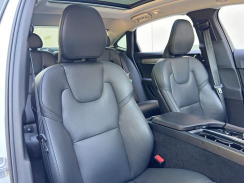 Used 2023 Volvo S90 B6 Plus w/ Protection Package Premier image 39