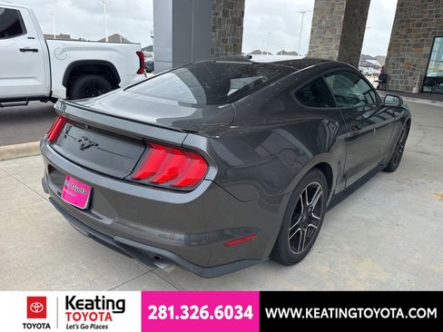 Used 2019 Ford Mustang Coupe w/ Black Accent Package RWD image 7