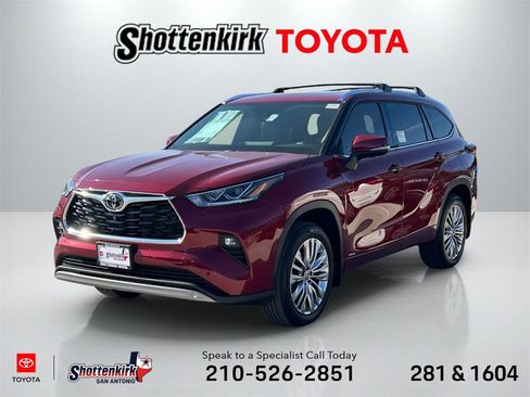 New 2026 Toyota Highlander Platinum image 1