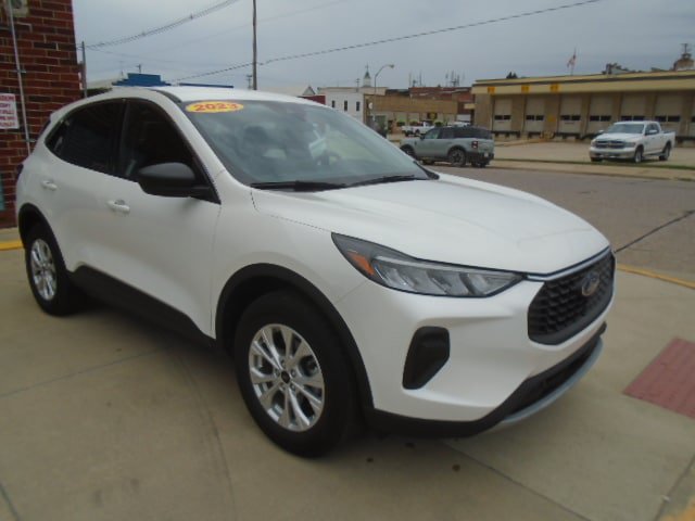 Used 2023 Ford Escape Active AWD/4WD image 12