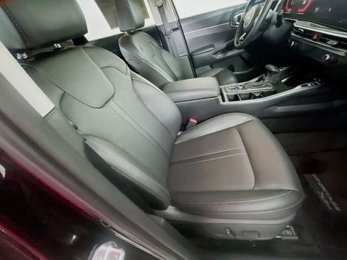 Used 2025 Kia Sorento EX AWD/4WD image 30