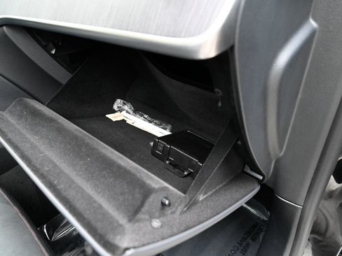 Used 2024 Mercedes-Benz GLC 43 AMG 4MATIC image 58