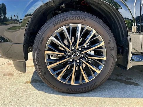Certified 2025 INFINITI QX80 Autograph w/ Autograph Exterior Package AWD/4WD image 10