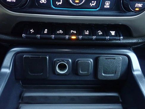 Used 2019 GMC Sierra 2500 Denali w/ Duramax Plus Package image 18