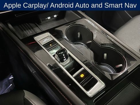 Certified 2025 Volkswagen Atlas Peak Edition SE AWD/4WD image 14