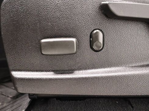 Used 2021 GMC Canyon Denali image 14