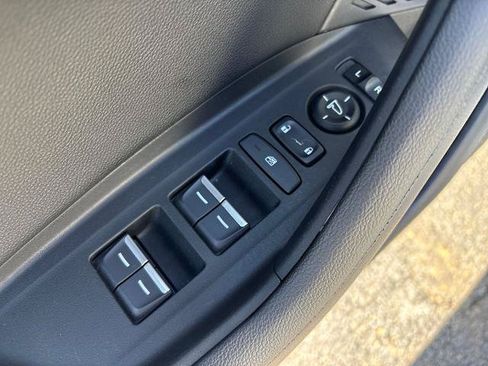Used 2023 Acura TLX FWD image 11