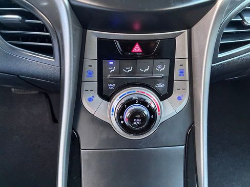 Used 2013 Hyundai Elantra Limited FWD image 28