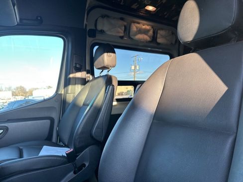 Used 2019 Mercedes-Benz Sprinter 4x4 144 image 9