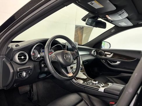 Used 2018 Mercedes-Benz C 300 4MATIC Sedan image 9