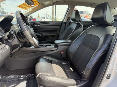 Used 2020 Nissan Altima 2.5 SR FWD image 10