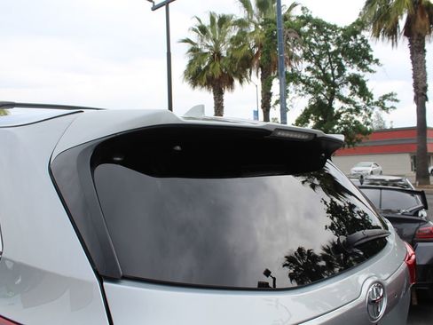 Used 2018 Toyota Highlander XLE AWD/4WD image 16