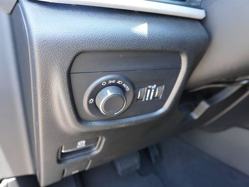 Used 2024 Jeep Grand Cherokee Altitude AWD/4WD image 13