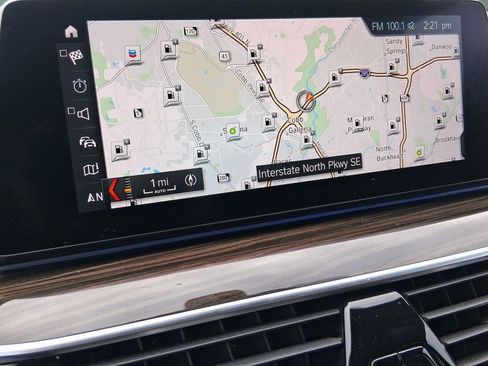 Used 2019 BMW M550i xDrive image 25