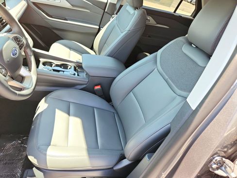 New 2026 Ford Explorer Active w/ Active Comfort Package AWD/4WD image 12