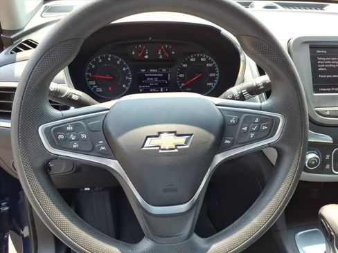 Used 2022 Chevrolet Equinox LS w/ LPO, Floor Liner Package FWD image 26