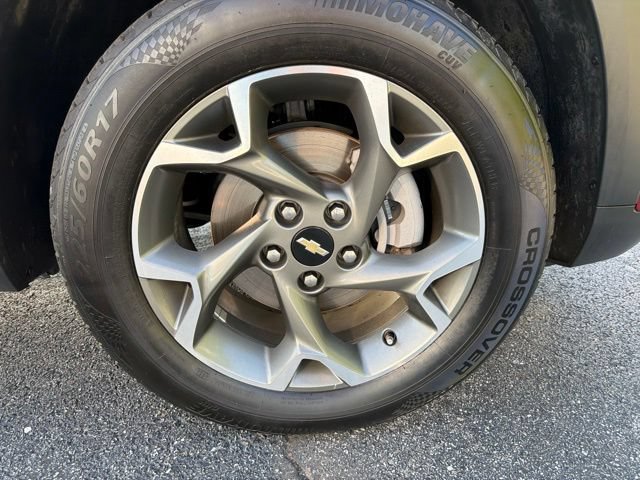 Used 2024 Chevrolet Trax LT FWD image 12