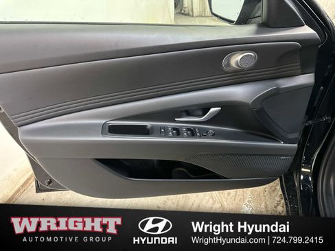 New 2026 Hyundai Elantra Limited FWD image 10