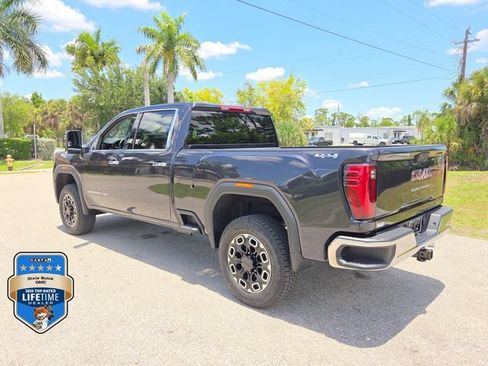 New 2026 GMC Sierra 2500 SLT AWD/4WD image 3