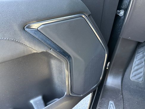 Used 2024 Chevrolet Silverado 1500 LT image 22