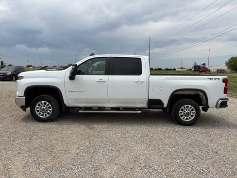 Used 2025 Chevrolet Silverado 2500 LT w/ Convenience Package AWD/4WD image 8