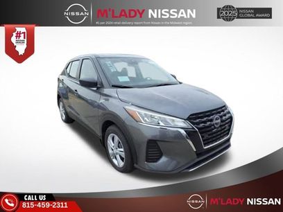 New 2025 Nissan Kicks Play S