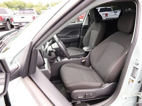 Used 2024 Hyundai Kona SEL AWD/4WD image 8
