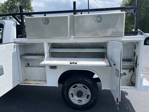 Used 2021 Chevrolet Silverado 2500 W/T w/ WT Convenience Package RWD image 9