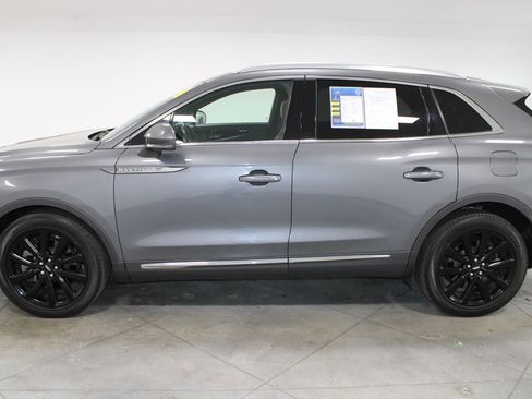 Used 2022 Lincoln Nautilus Reserve w/ Equipment Group 201A image 6