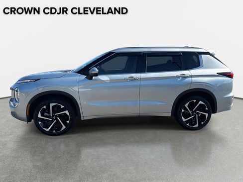 Used 2024 Mitsubishi Outlander SEL image 7
