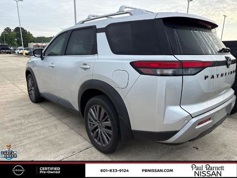 Certified 2024 Nissan Pathfinder SL w/ SL Premium Package FWD image 1