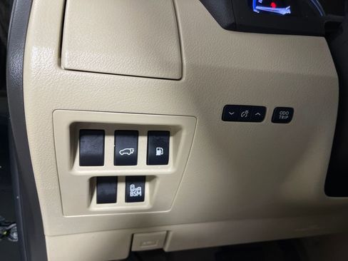 Used 2013 Lexus RX 450h FWD w/ Navigation Pkg image 29