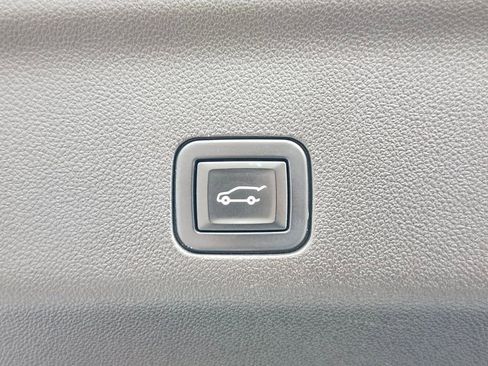 Used 2021 Chevrolet Tahoe RST w/ Luxury Package AWD/4WD image 34