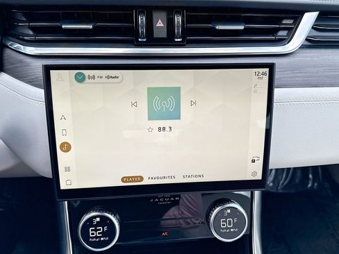 Used 2023 Jaguar XF SE image 30