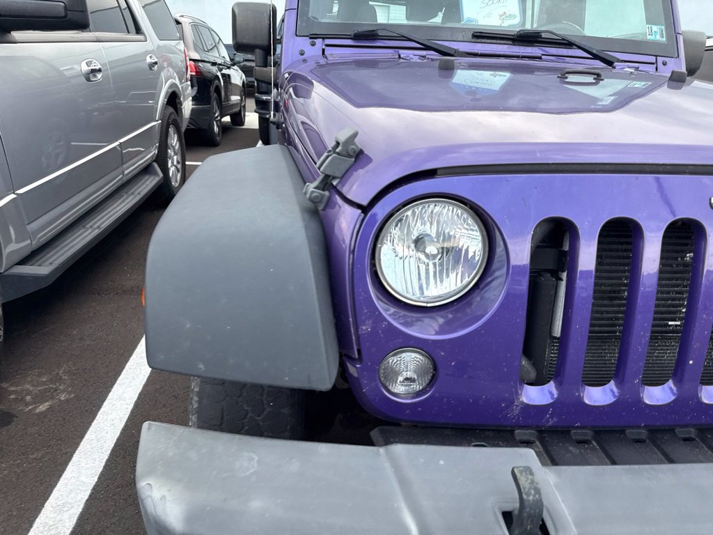 Used 2017 Jeep Wrangler Unlimited Sport w/ Connectivity Group AWD/4WD image 5