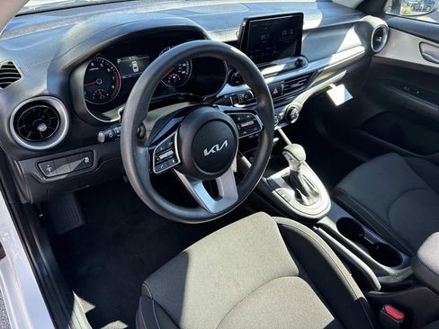 Used 2024 Kia Forte LXS image 19