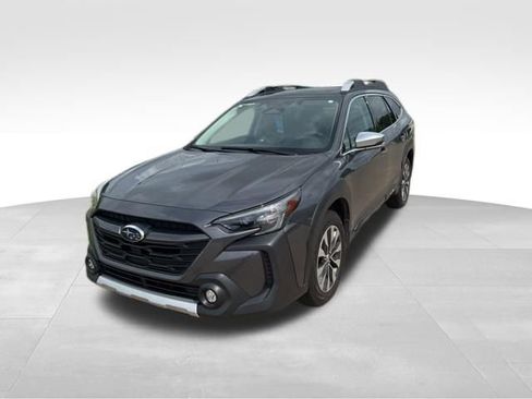 Used 2025 Subaru Outback Touring AWD/4WD image 6