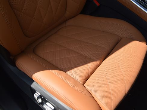 Certified 2025 BMW X7 xDrive40i w/ Premium Package image 39