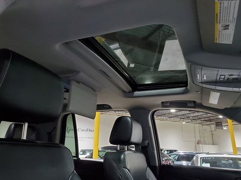 Used 2018 GMC Yukon SLT w/ Open Road Package image 16