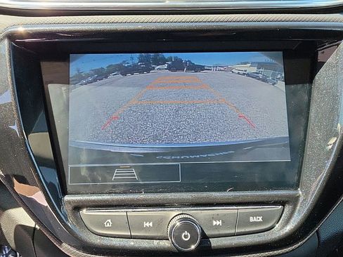 Used 2023 Chevrolet TrailBlazer LT w/ Convenience Package FWD image 17